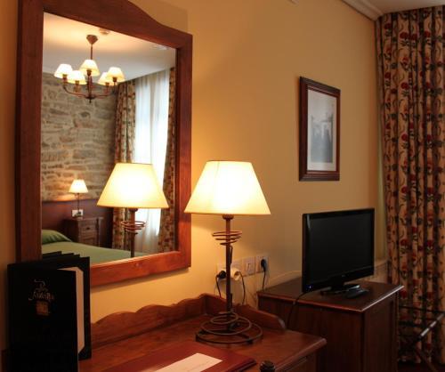 Pousadas De Compostela Hotel San Clemente