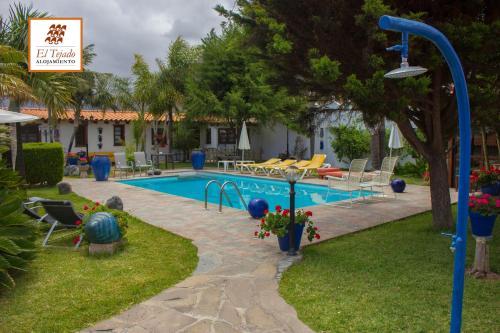 Hotel Alojamientos El Tejado