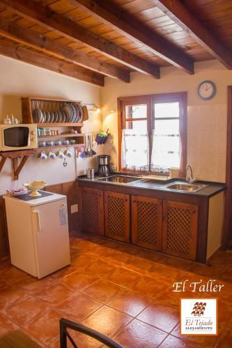 Hotel Alojamientos El Tejado