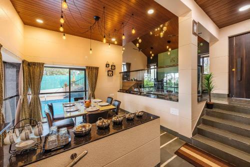 Villa Saffronstays Casa Tranquil