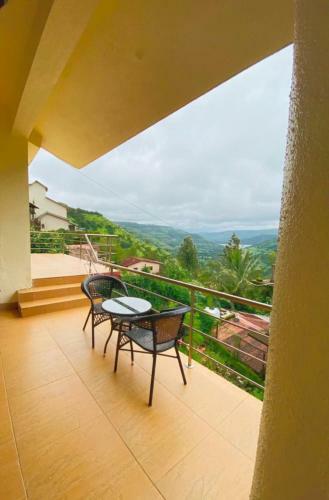 God's Abode : Entire Villa 7500 Sq Ft