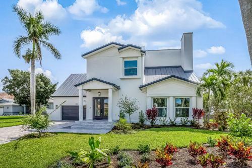 Waterfront Cape Coast Retreat