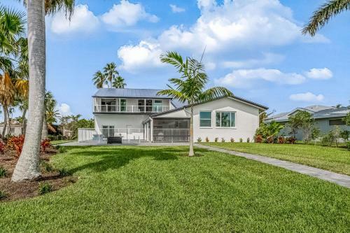 Waterfront Cape Coast Retreat
