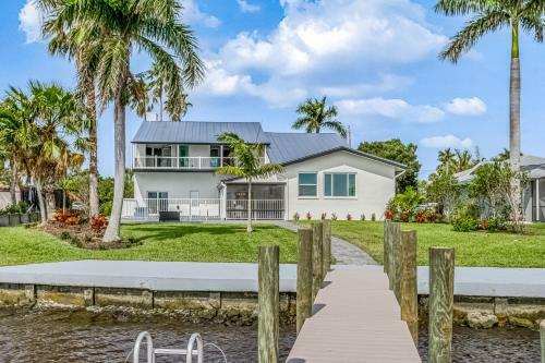 Waterfront Cape Coast Retreat