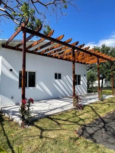 Villa Spectacular Pool House Close To The Beach