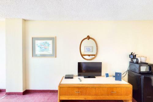 Oceanside Inn 209