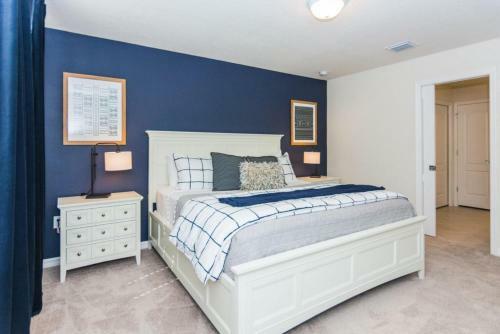 Fabulous Home With Pool At Solterra Resort St5501