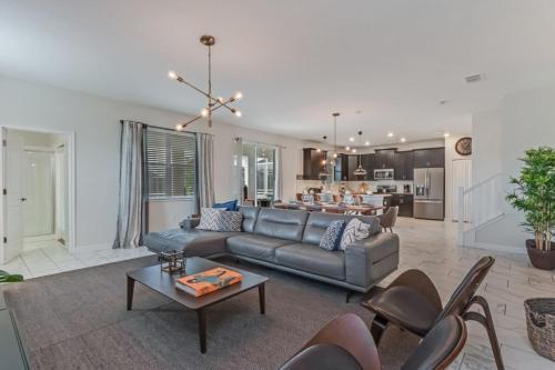 8940titanium Villa