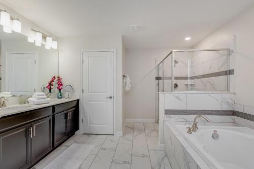 8940titanium Villa