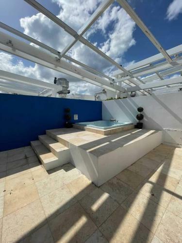 Hotel Luxurious Rooftop Terrace With Jacuzzi