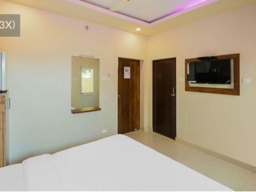 Hotel Spot On 88523 Blue Sagar
