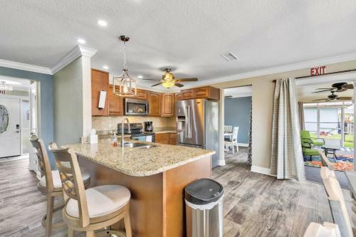 Fleming Ct Pool Home - Palm Coast