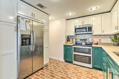 Bright Tampa Home With Stunning Backyard Oasis!