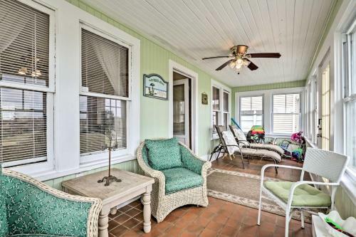 Coastal Getaway - Walk To St Augustine Beach!