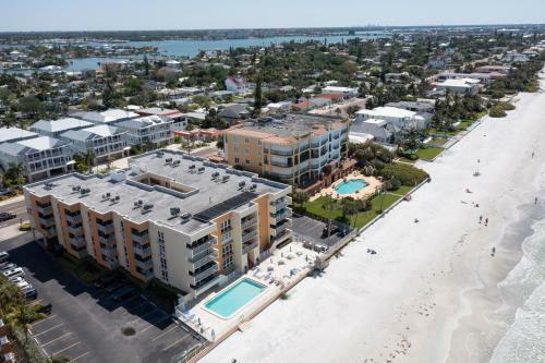 Sunshine Paradise At Redington Beach