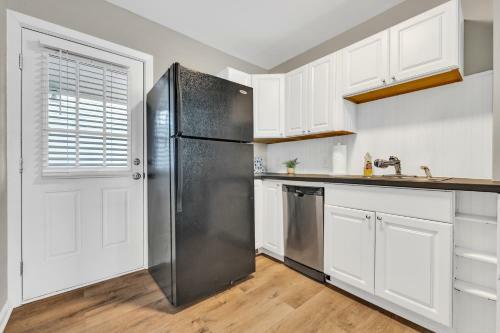 Reno'd 2 Bedroom, Less Than A Mile From Atl Zoo!