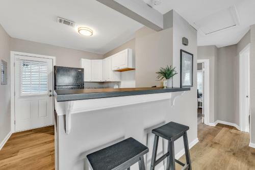 Reno'd 2 Bedroom, Less Than A Mile From Atl Zoo!