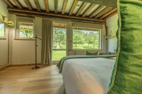 Hostal Maisons D'h�tes - Domaine Le Coq Enchant�