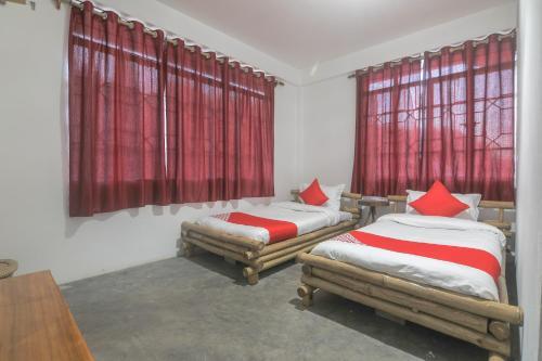 Hotel Oyo 29541 Seven Triap