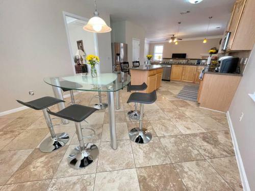 Quiet And Spacious 3 Bedroom 2.5 Bath Home