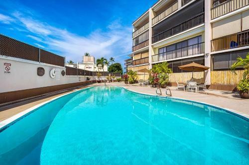 Kona Plaza 112