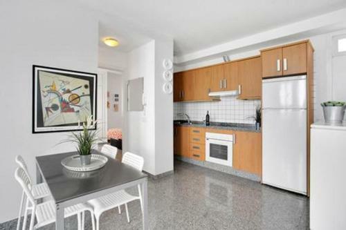 Beautiful 1-bed Apartment In Playa San Juan