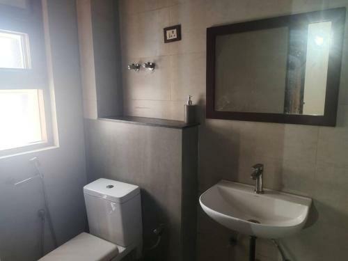 Shaw Estate , Homestay In Noida , Noida Expressway