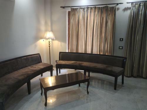 Shaw Estate , Homestay In Noida , Noida Expressway
