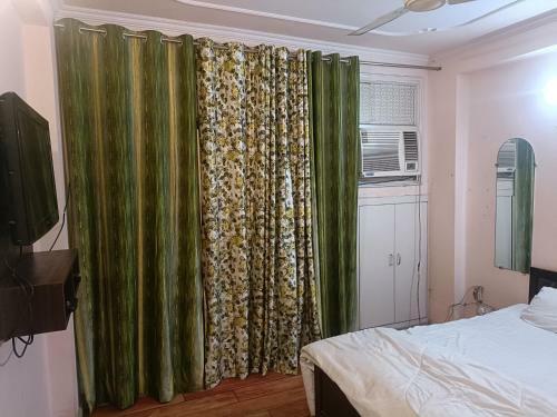 Hotel Oyo 87974 Kary Residency
