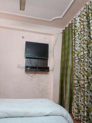 Hotel Oyo 87974 Kary Residency