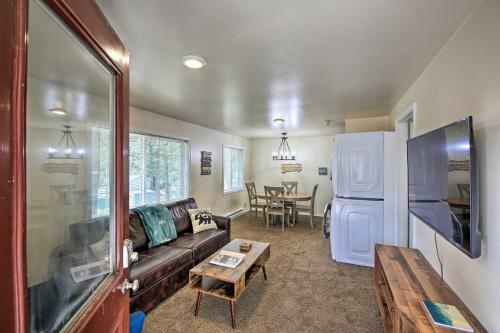 Pet-friendly Abode About 5 Mi To Sandpoint Beach!