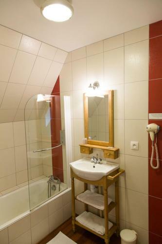 Bed & Breakfast R�sidence De Tourisme Le Cheval Blanc