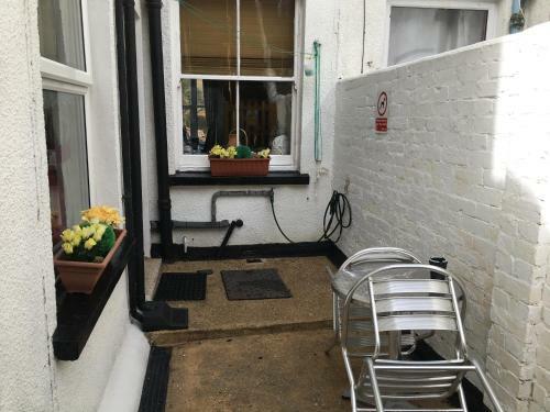 Homely 2-bed Apartment In Combe Martin