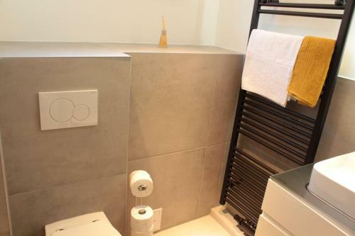 Apartamento Zentral. Stylisch. Balkon & Parkplatz. Netflix