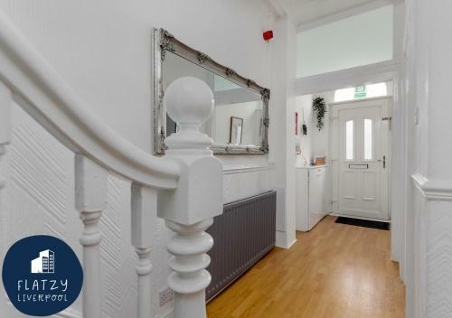 Flatzy - 6 Bed Oasis Close To Football Stadiums