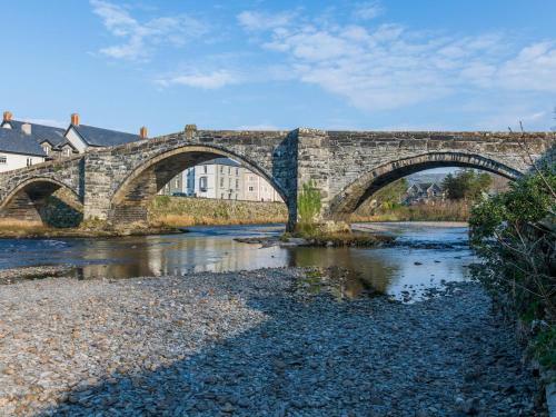 Pass The Keys Modern 2 Bedroom Apartment In Llanrwst