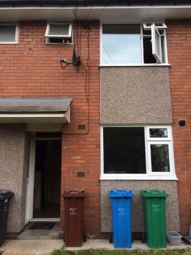 Town House Near Piccadilly Train Station
