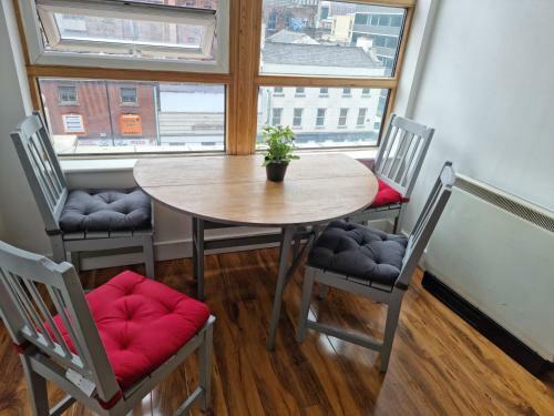 City View 2-bed Apartment In Manchester