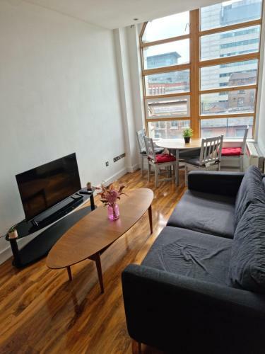 City View 2-bed Apartment In Manchester