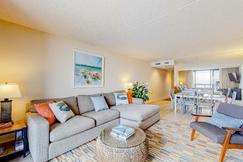 Golden Sands 1107