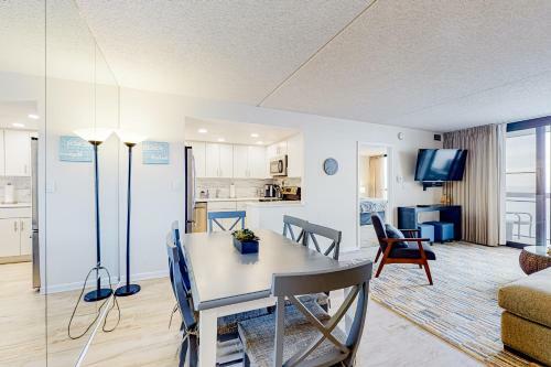 Golden Sands 1107