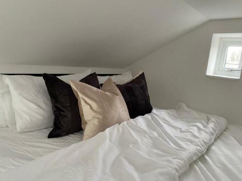 Adorable 1-bedroom Holiday Home With Free Parking