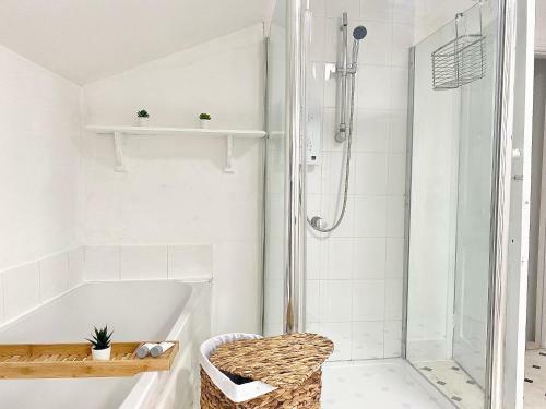 Stylish City Centre Home With Private Garden