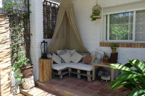 Captivating 1-bed Apartment In Pinos Genil