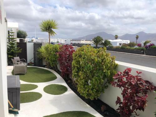 Immaculate 3-bed Villa In Playa Blanca Bv18