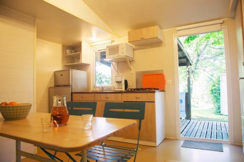 Camping Les Routes De Provence