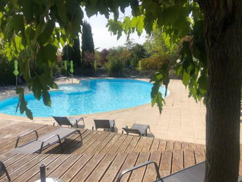 Camping Les Routes De Provence