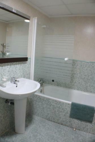 Encantador Apartamento Con Piscina, Wifi Y Parking