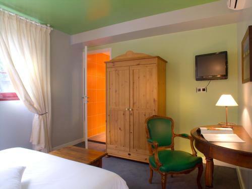 Bed & Breakfast Le Balzac "chambre D'h�te"