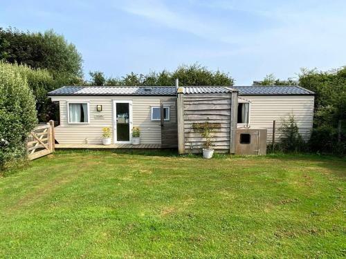Cosy Quiet Static Caravan Mawgan Porth St Eval